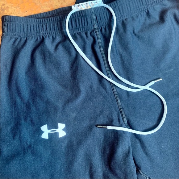 UNDER ARMOUR Performance Apparel Leggings - Picture 3 of 7
